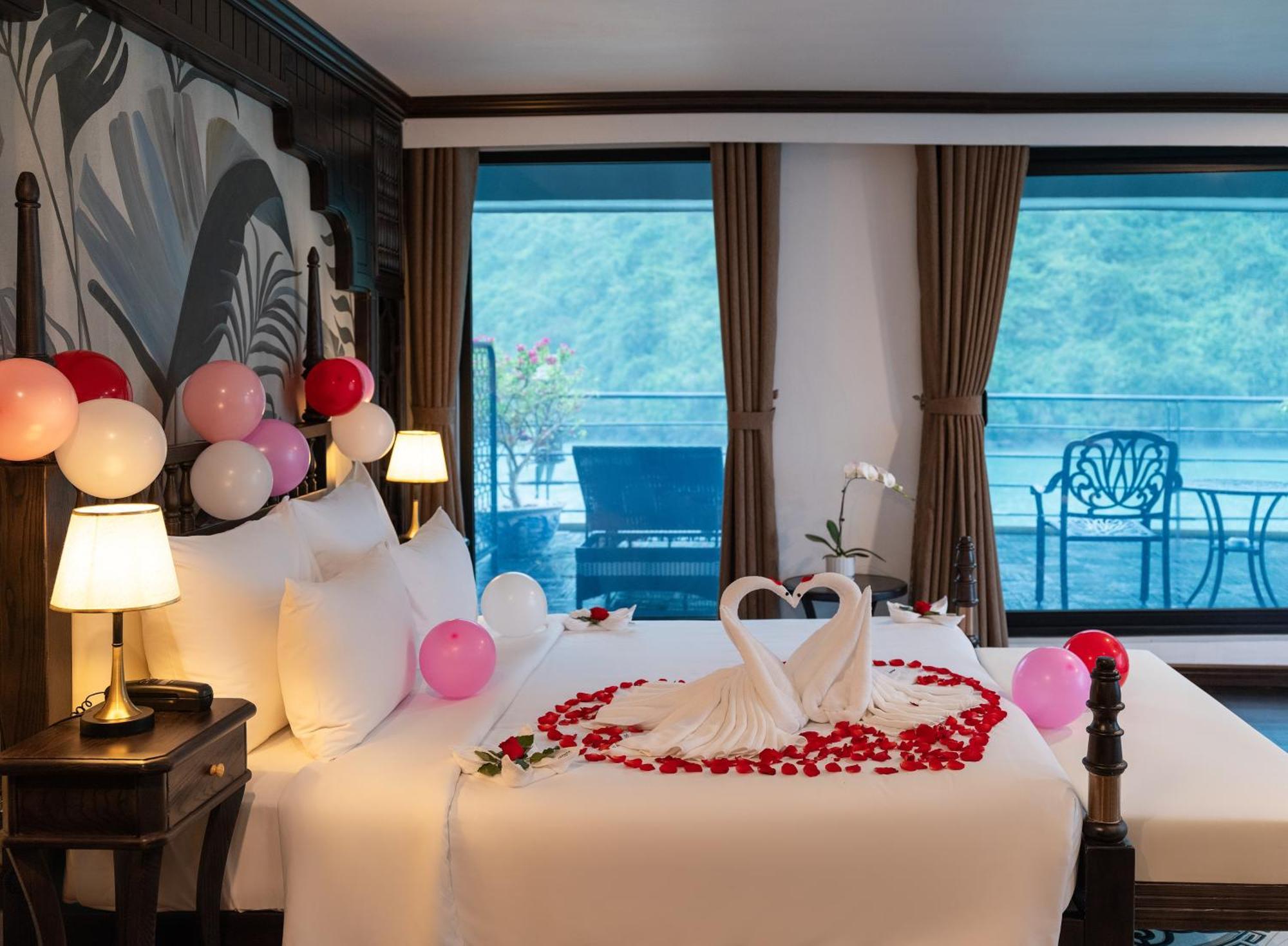 Era Premium Cruises Halong Hotel Ха Лонг Екстериор снимка