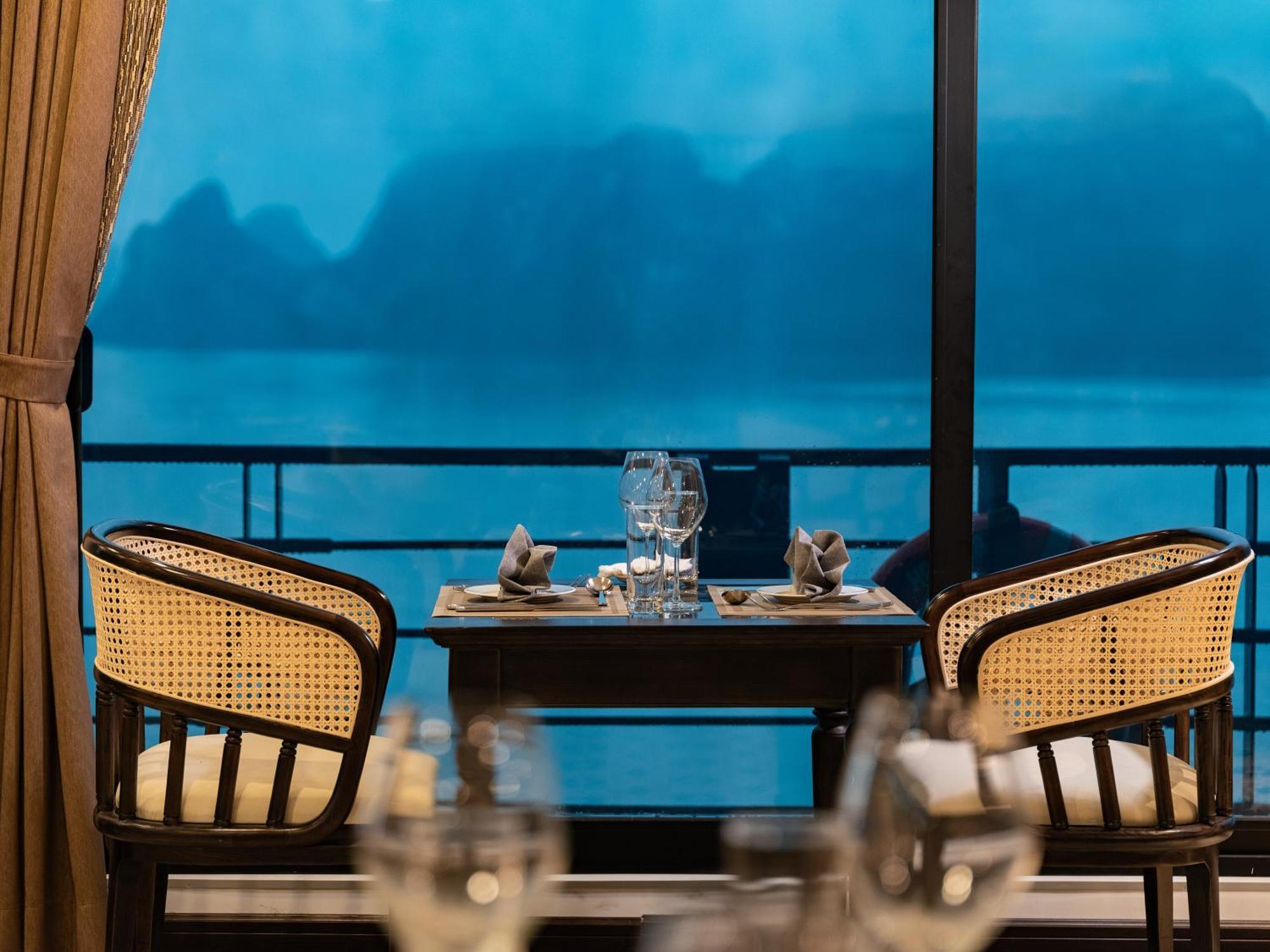 Era Premium Cruises Halong Hotel Ха Лонг Екстериор снимка