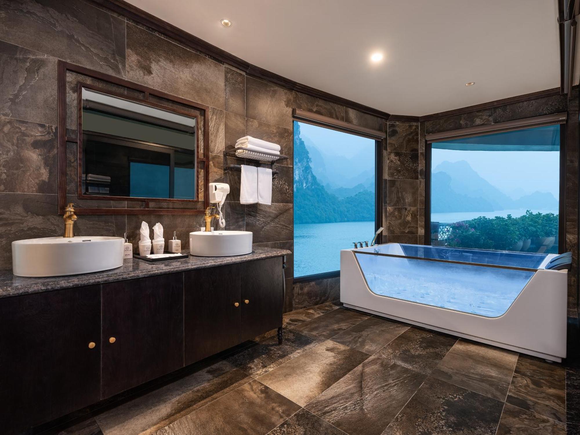 Era Premium Cruises Halong Hotel Ха Лонг Екстериор снимка