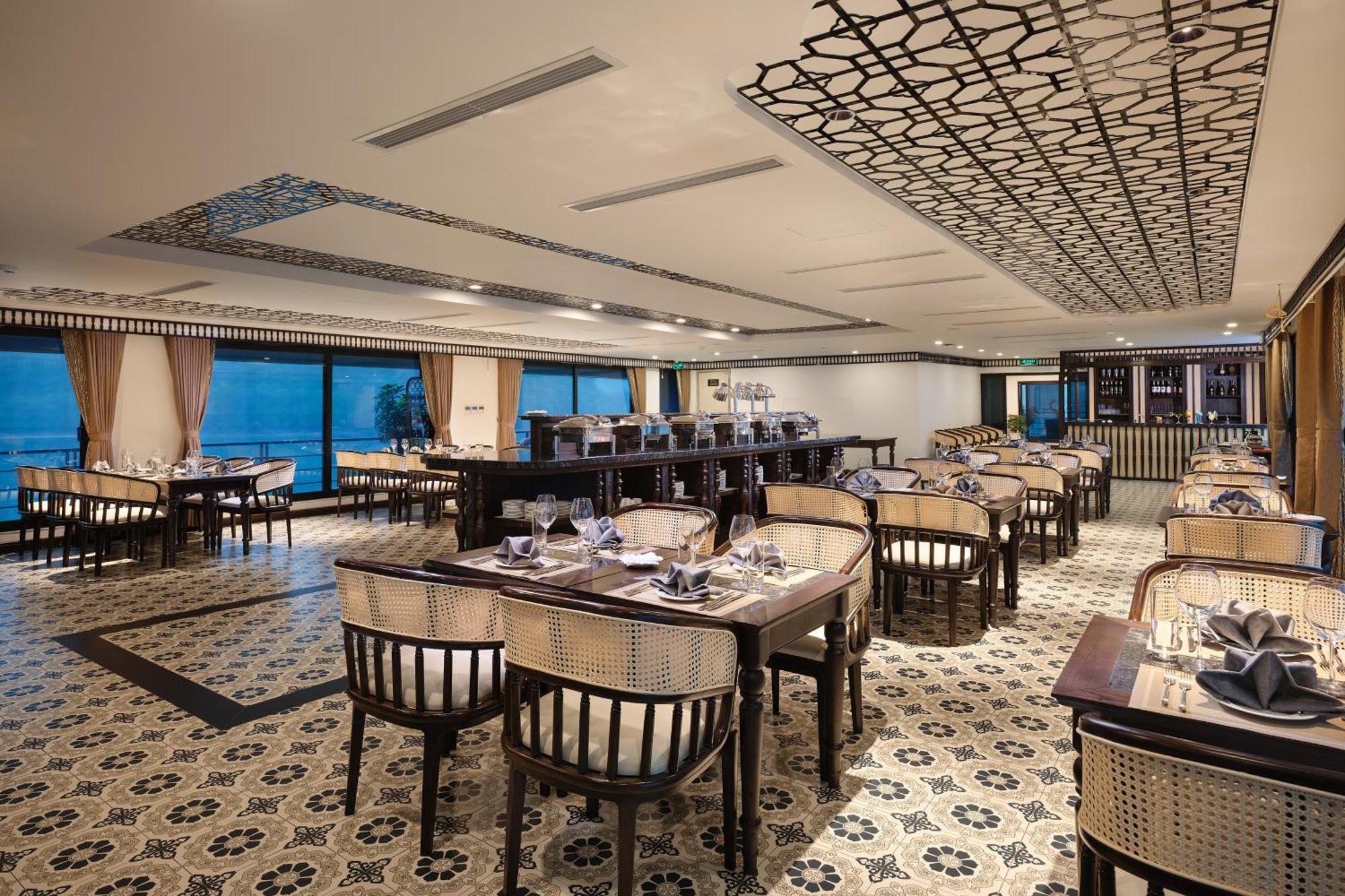 Era Premium Cruises Halong Hotel Ха Лонг Екстериор снимка