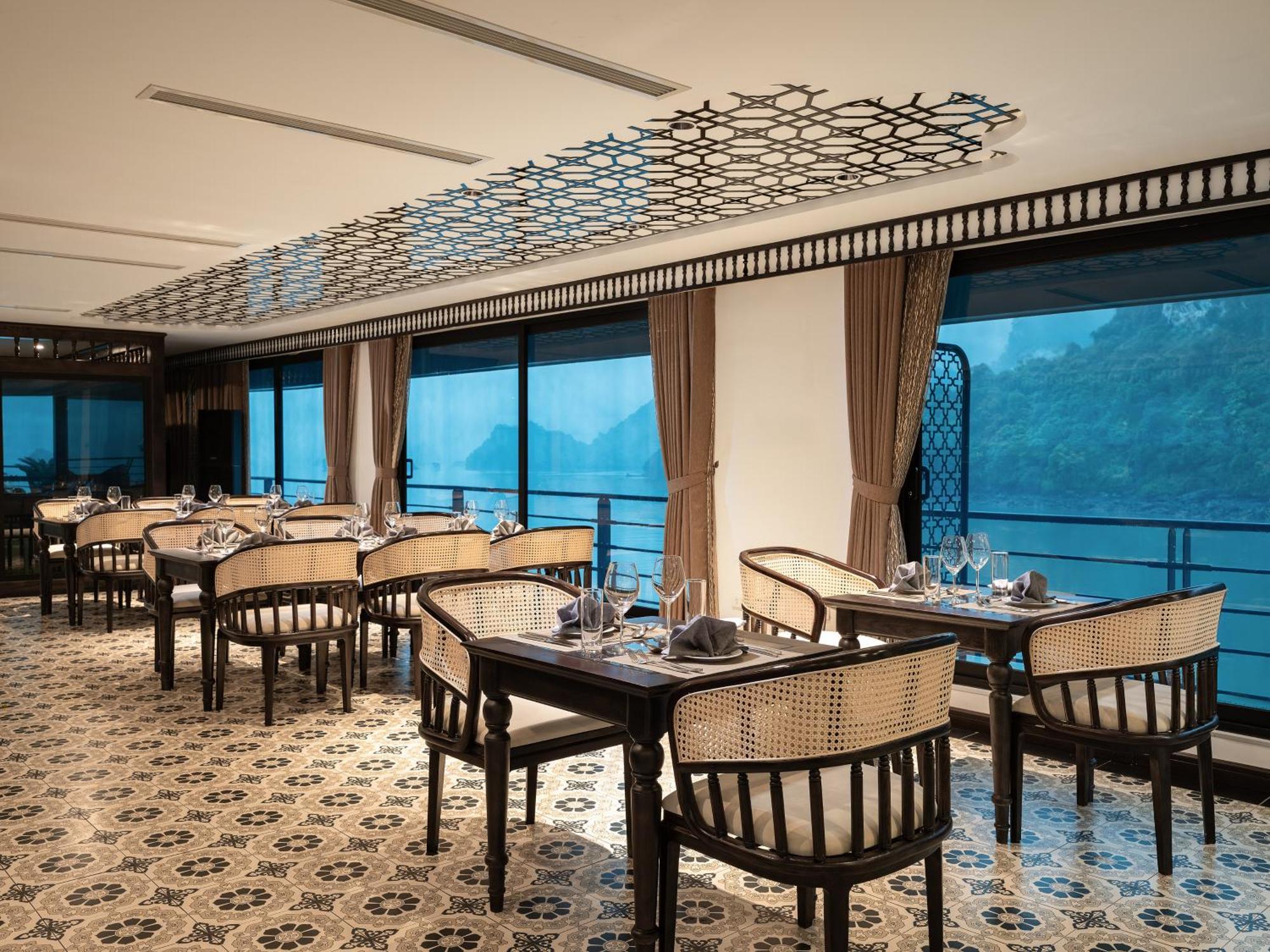 Era Premium Cruises Halong Hotel Ха Лонг Екстериор снимка