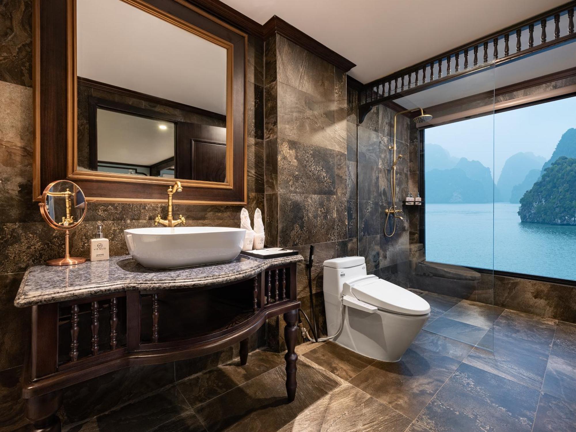 Era Premium Cruises Halong Hotel Ха Лонг Екстериор снимка